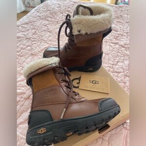 UGG K BUTTE II Kids Snow Boots – Ultimate Winter Protection and Comfort!